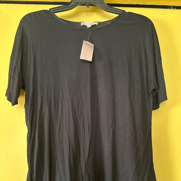 Philosophy  Black Silky Relaxed Short Sleeve Tee  Size Women Large      NWT - Picture 1 of 4